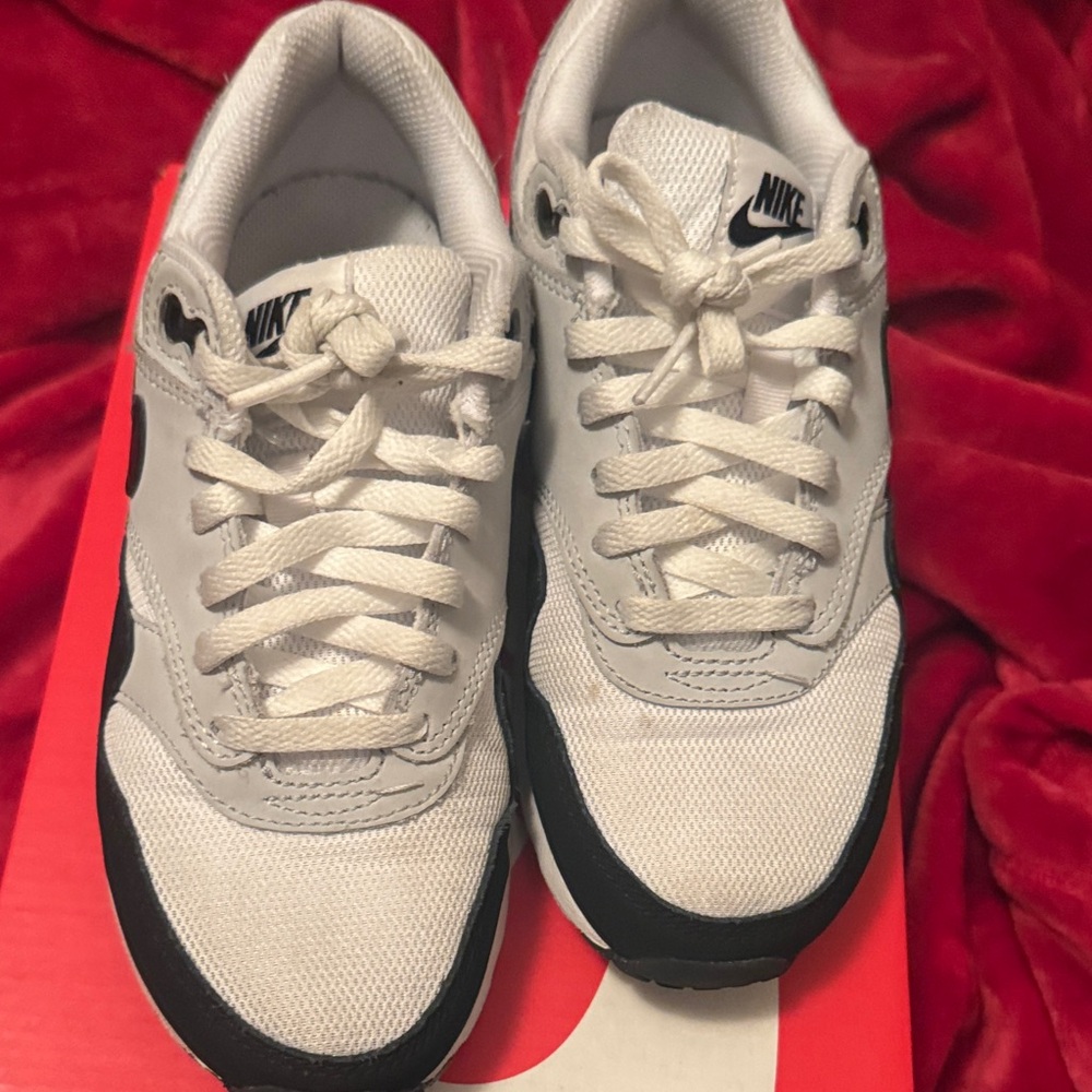 Nike Kid’s White and Black Lifestyle Sneakers